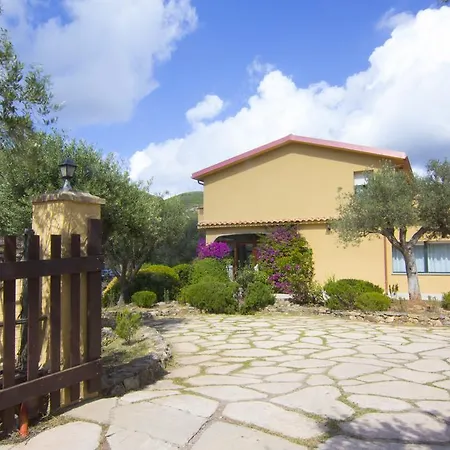 Κατάλυμα σε φάρμα Sa Rocca Iglesias