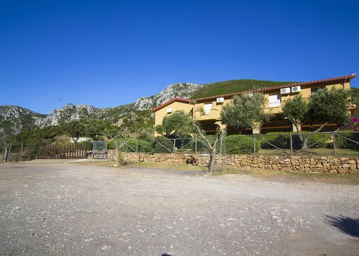 Alloggio per agriturismo Sa Rocca *